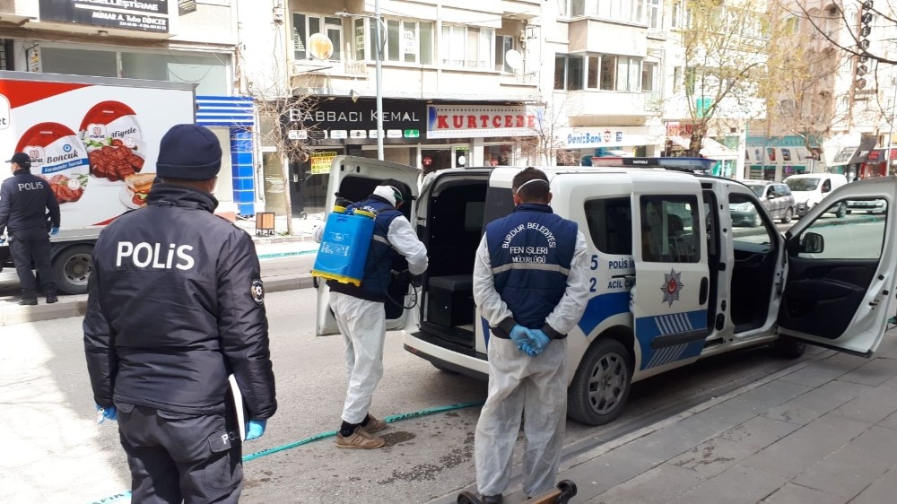Sadece 2 korona virüs vakası bulunan Burdur’da ekipler 4’üncü dezenfekte turuna başladı 