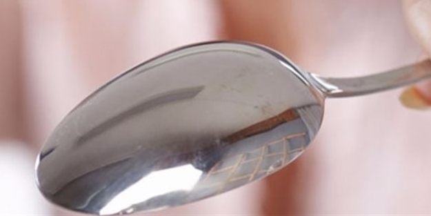 Sadece bir kaşık yardımıyla hastalıklarınızı öğrenebilirsiniz