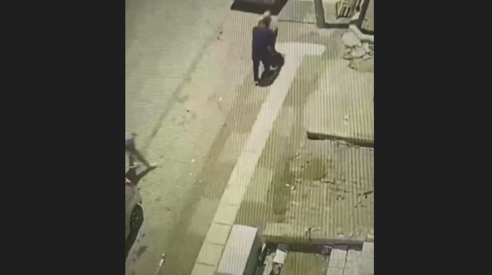 Sadece yolun karşısına geçecekti! Bakın başına ne geldi