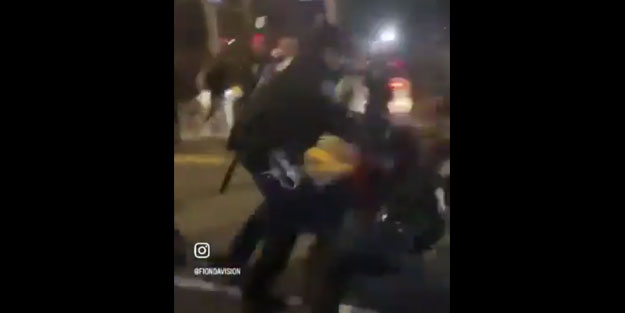 Sadece yürüyüş yapan Filistin destekçilerine alçak saldırı! Ha katil ABD ha siyonist İsrail