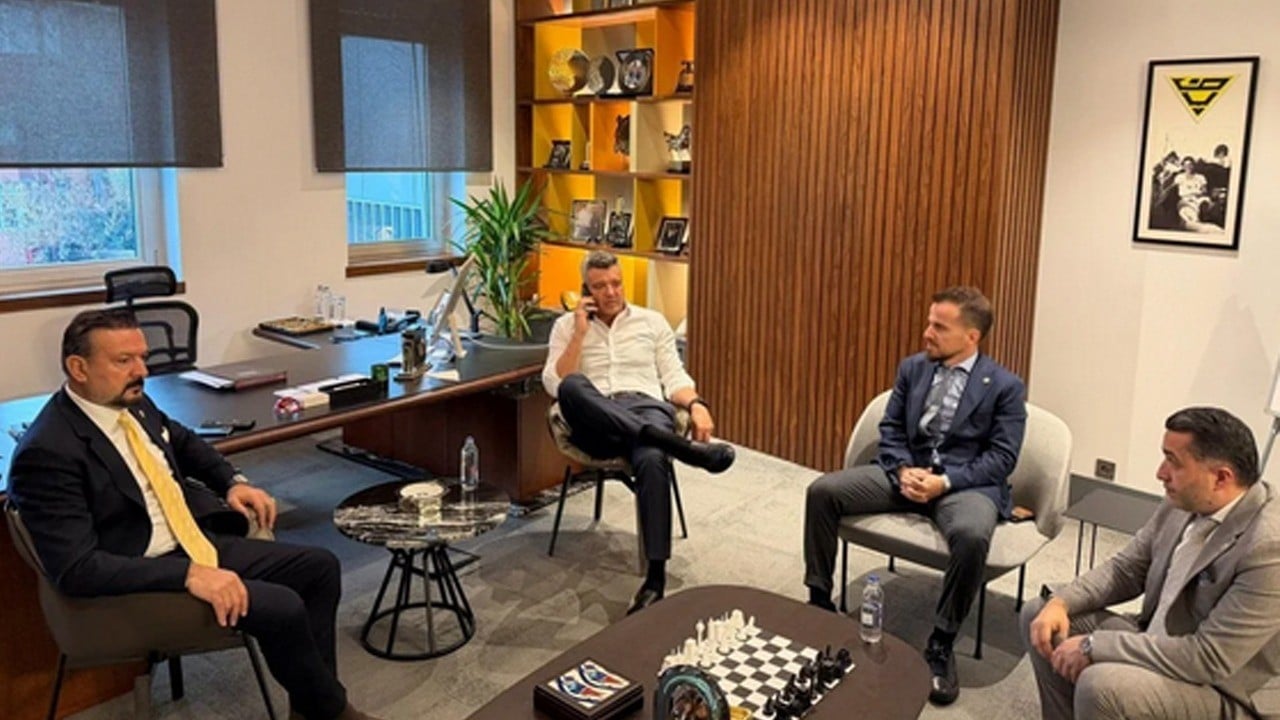 Sadettin Saran'dan adliye sonrası ilk fotoğraf: Steven Sadettin ‘Çalışmalara devam’ ediyormuş...