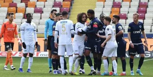 Sadık Çiftpınar'ın çirkin hareketi cezasız kalmadı