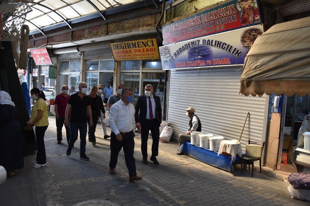 Sadıkoğlu esnafların sorunlarını dinledi 