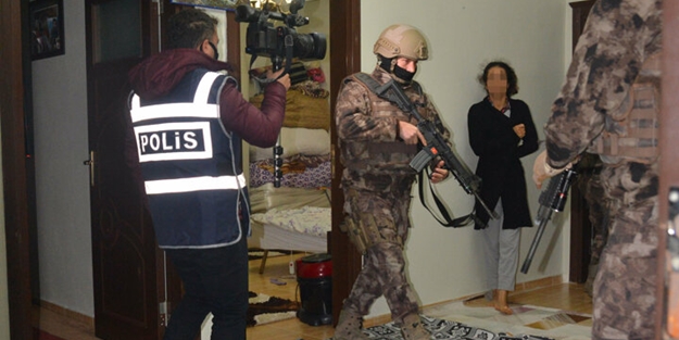 Şafak operasyonunda evde böyle yakalandılar