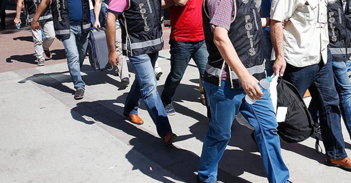 Şafak vakti düğmeye basıldı... 4 ilde FETÖ operasyonu