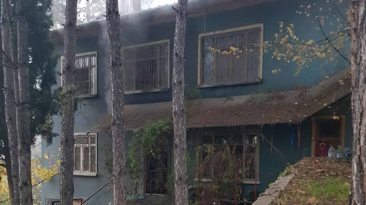 Safranbolu’da Mutfaktaki Alevler Geceyi Karıştırdı! Ekipler Anında Müdahale Etti