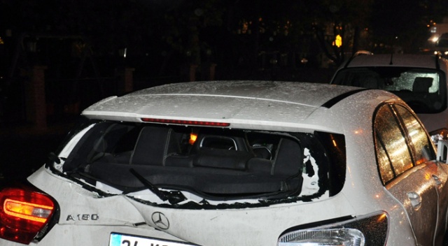 Sağanak yağış nedeniyle İnegöl'de 5 araç birbirine girdi
