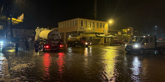 Sağanak yağış Terme’yi yine korkuttu