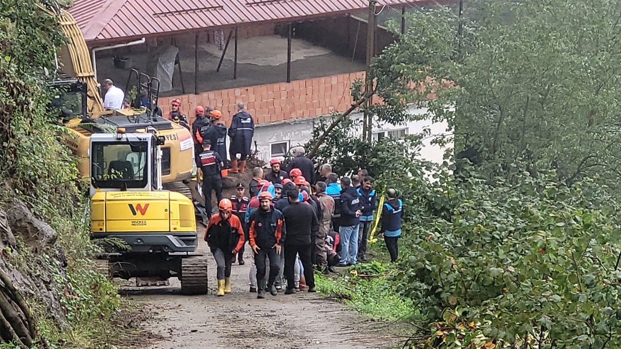 Sağanak yağışlar etkili oldu! Trabzon’da heyelan can aldı