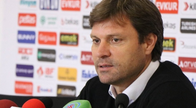 Sağlam: Kırmızı kart oyun düzenimizi bozdu