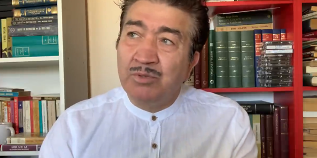Sağlığında imamlarla alay etmeye çalışan Turgay Yıldız'ın cenaze namazı o imamlardan birisi tarafından kılındı!