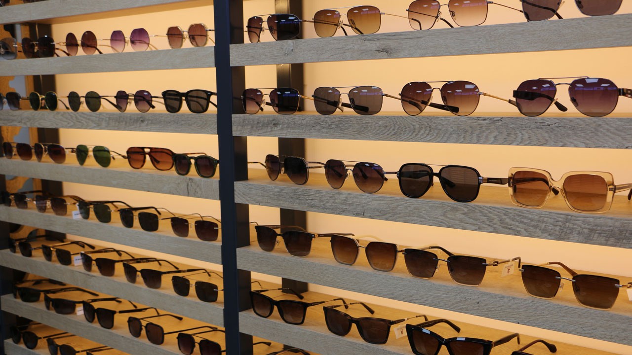 Sağlığınızı tehdit ediyor! Gözlük seçerken bunlara dikkat edin