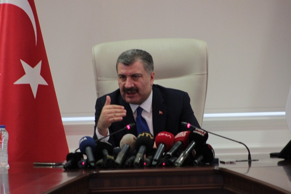 Sağlık Bakanı Koca: “61 kişiden alınan numuneleri negatif” 