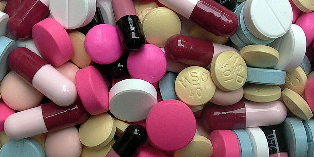 Sağlık Bakanı Koca'dan antibiyotik kullanımı uyarısı