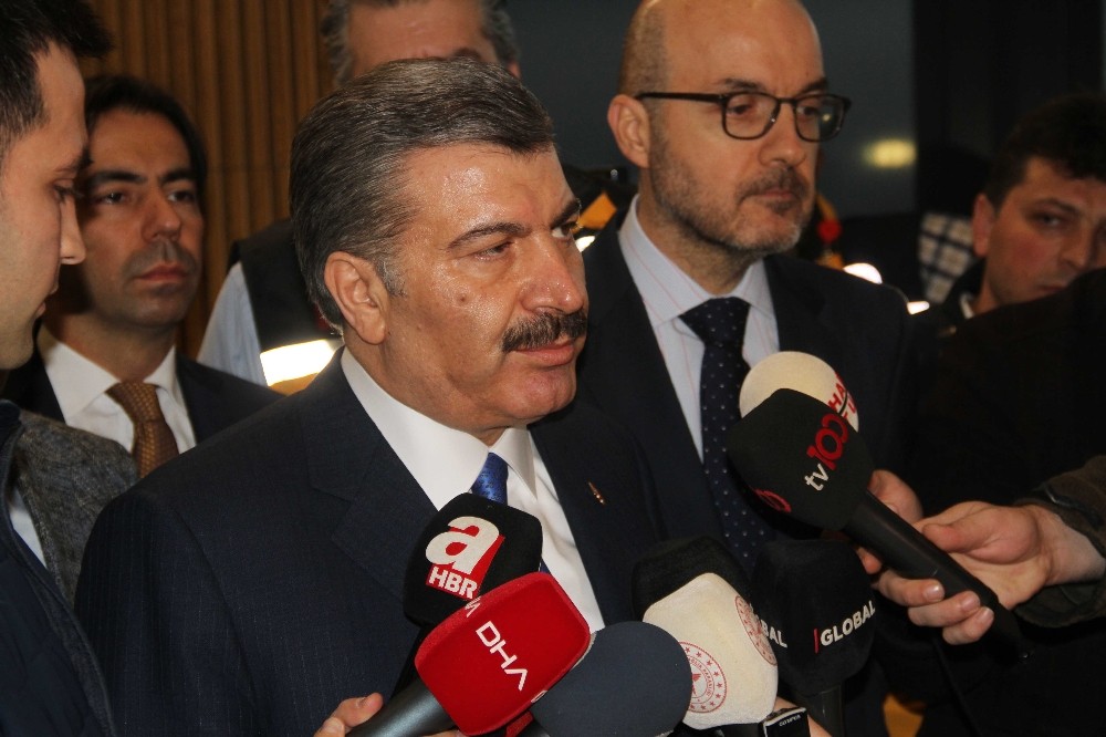 Sağlık Bakanı Koca’dan korona virüsle ilgili İstanbul Havalimanı’nda açıklama 