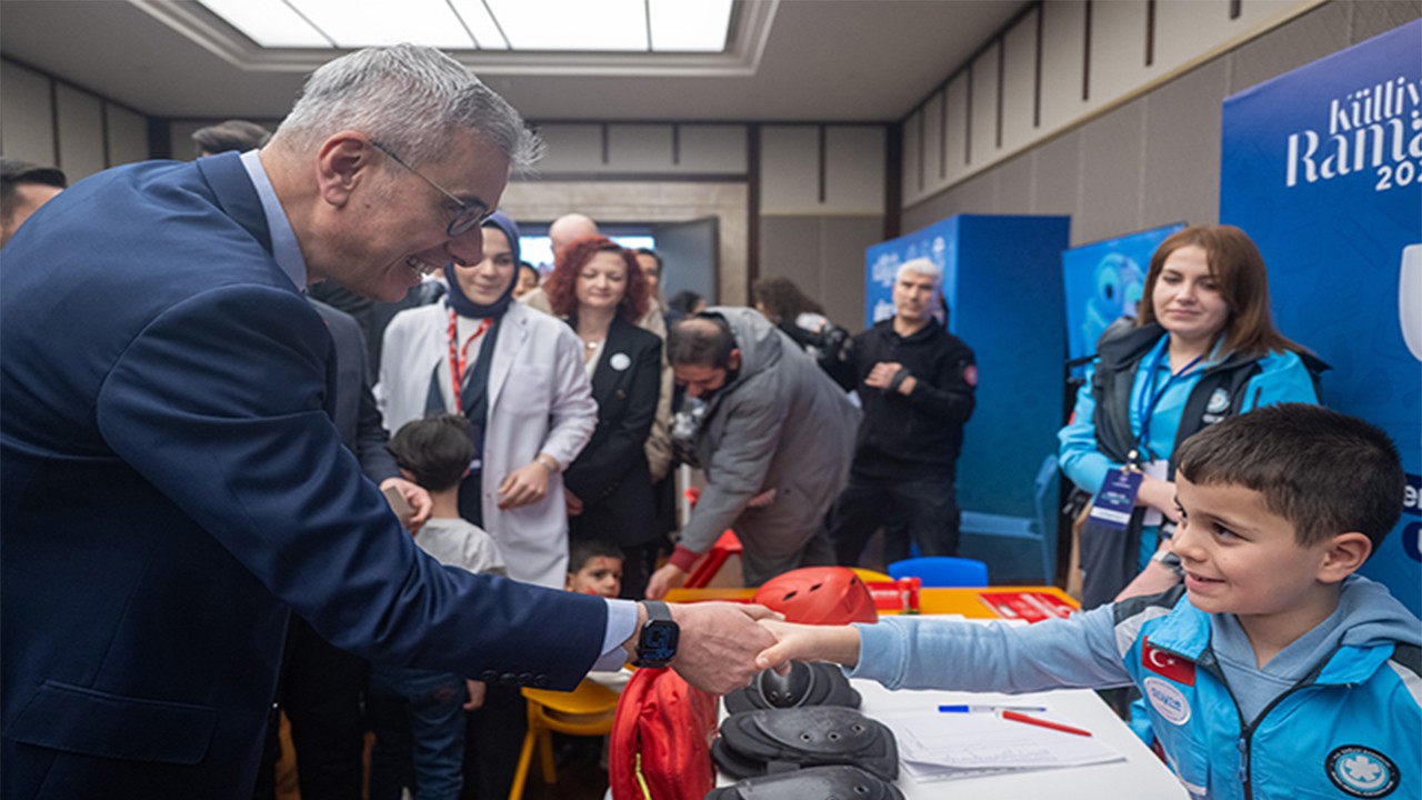 Sağlık Bakanı Memişoğlu ‘500 bin çocuğu sağlık elçisi yaptık’