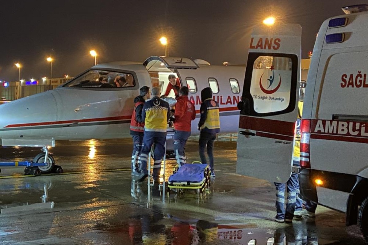 Sağlık Bakanlığı harekete geçti: Fas ve Mısır'daki iki Türk hasta, tedavileri için ambulans uçakla Türkiye'ye getirildi