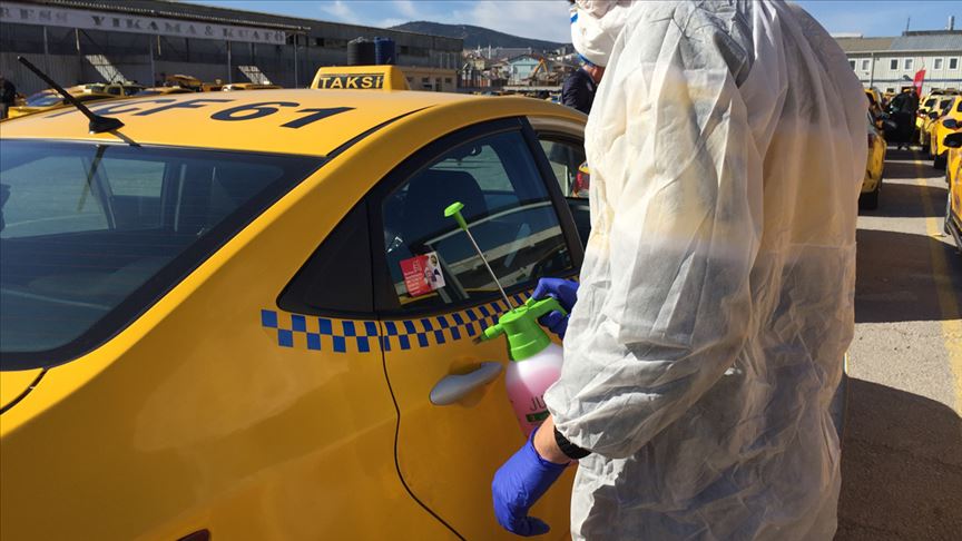 Sağlık Bakanlığı ticari taksiler ve taksi durakları için hijyen tedbirlerini belirledi