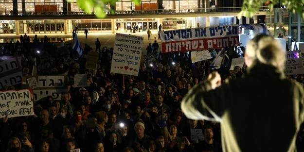 Sağlık Bakanlığı yeni düzenlemeye gitti! İsrailliler aşı pasaportu eylemi için sokaklara döküldü