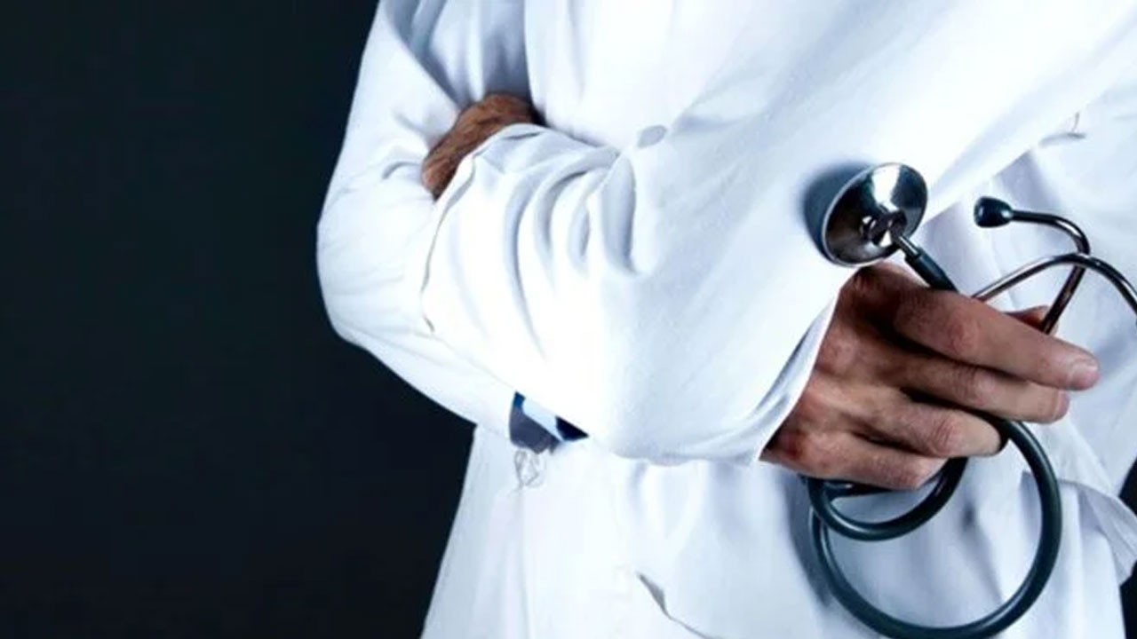 Sağlık Bakanlığı’ndan yeni adım! Aile hekimlerine maaş kesintisi uygulaması kaldırılıyor