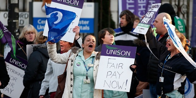 Sağlık çalışanları grevde