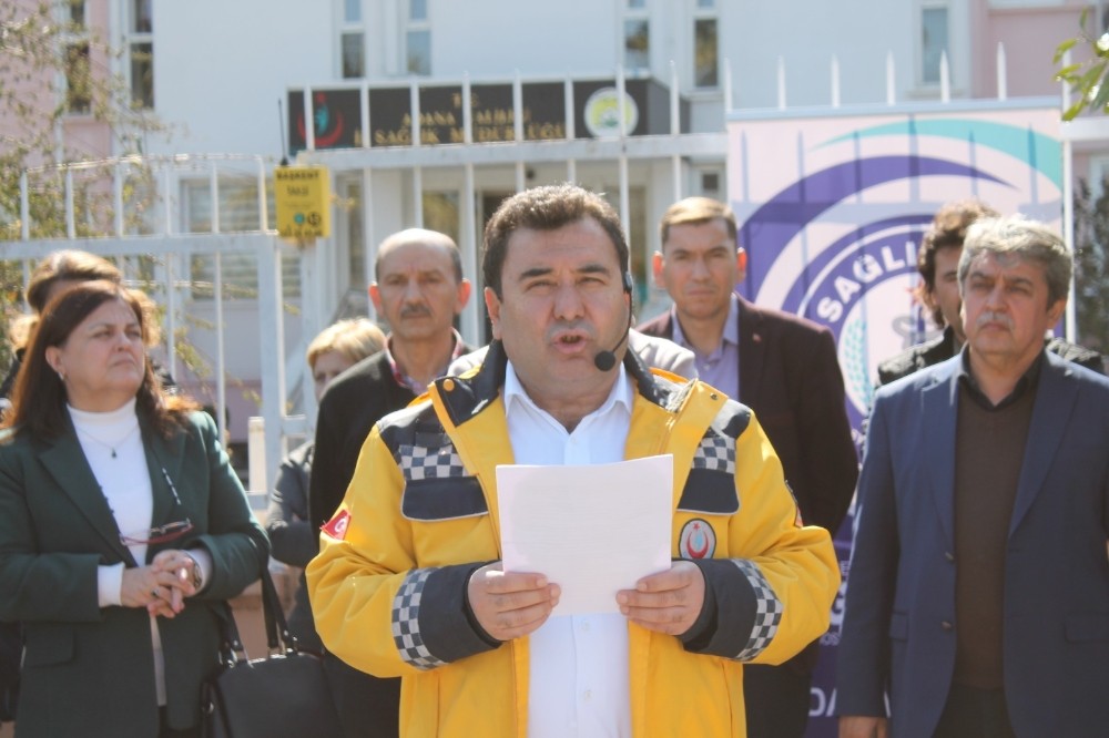 Sağlık çalışanları performansa dayalı ücret istiyor 