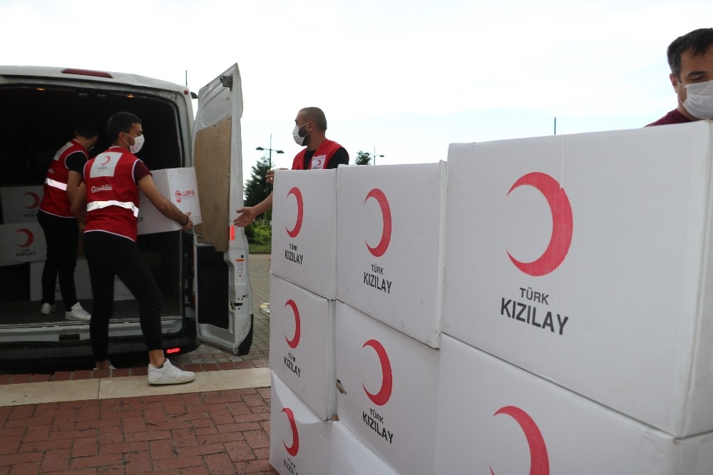 Sağlık çalışanlarına 60 bin adet koruyucu ekipman 