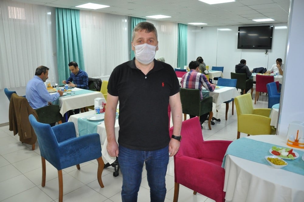 Sağlık çalışanlarına ev yemeği ikramı 