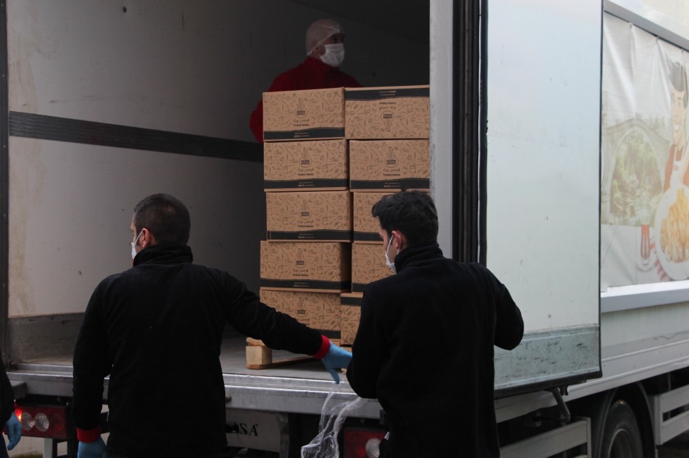 Sağlık çalışanlarına kahvaltı yardımı 