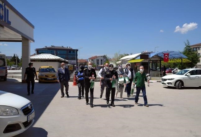 Sağlık çalışanlarınrı anneler gününü kutladılar 