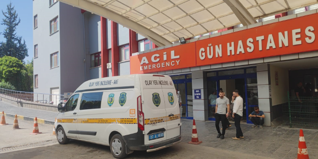 Sağlık görevlisi hastanede bıçaklandı!