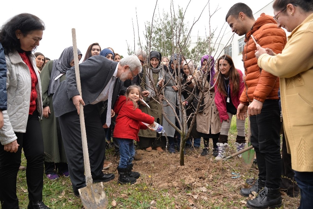 Sağlık Hizmetleri öğrencilerinden ‘yeşil’ seferberlik 