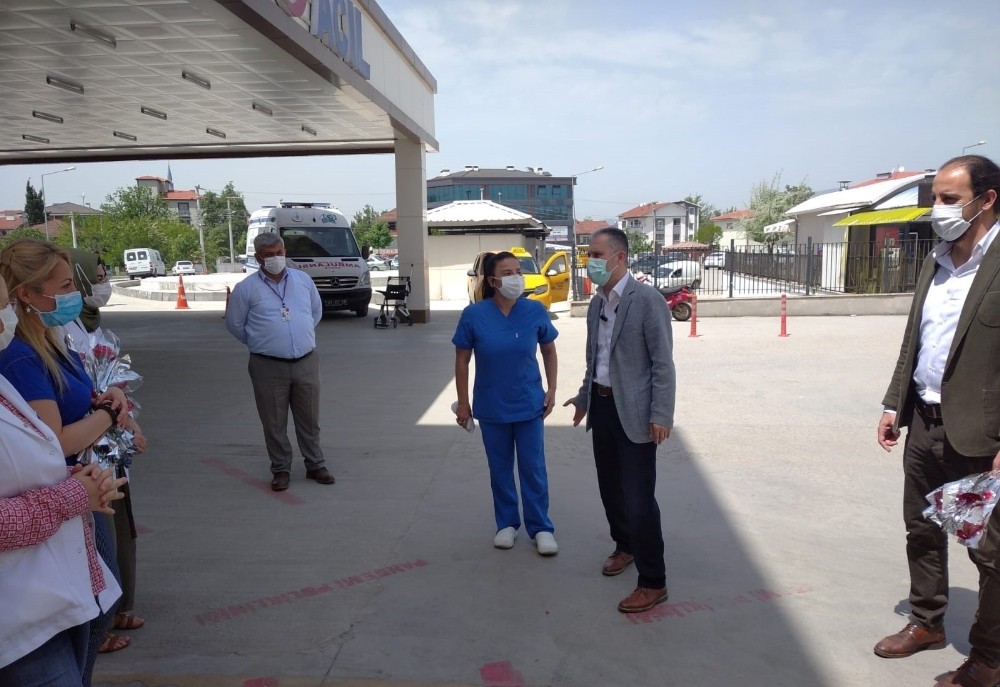 Sağlık Müdürü Yılmaz’dan hemşirelere özel ziyaret 