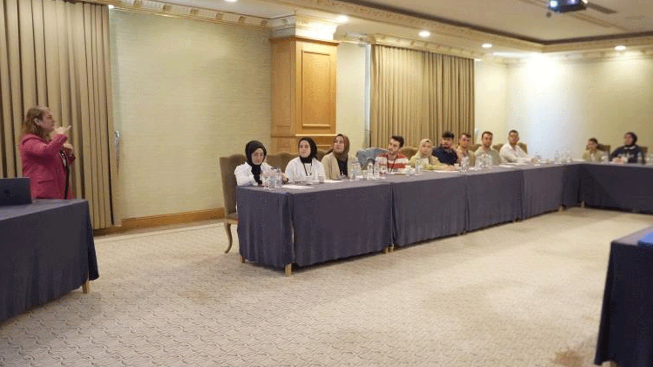 Sağlık öğrencilerine yapay zekalı eğitim