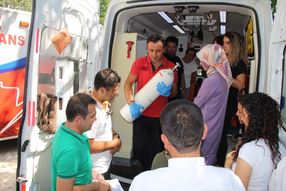 Sağlık personeline oksijen tüpü kullanım eğitimi verildi 