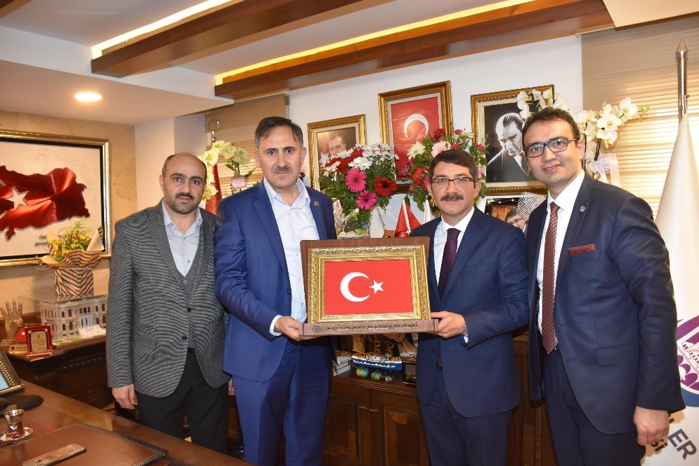 Sağlık Sen Genel Başkanı Durmuş’tan Başkan Çelik’e ziyaret 