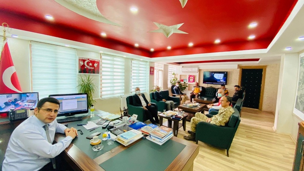 Sağlık-Sen Şırnak Şube Başkan Vekili Anmal Beytüşşebap’ta sağlık çalışanları ile bir araya geldi 