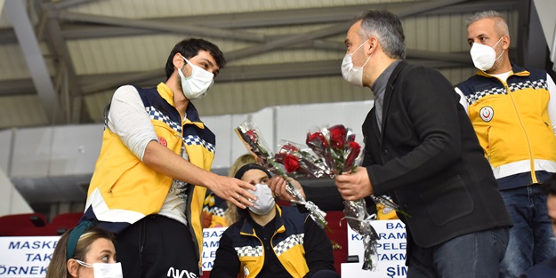 Sağlıkçılara moral desteği