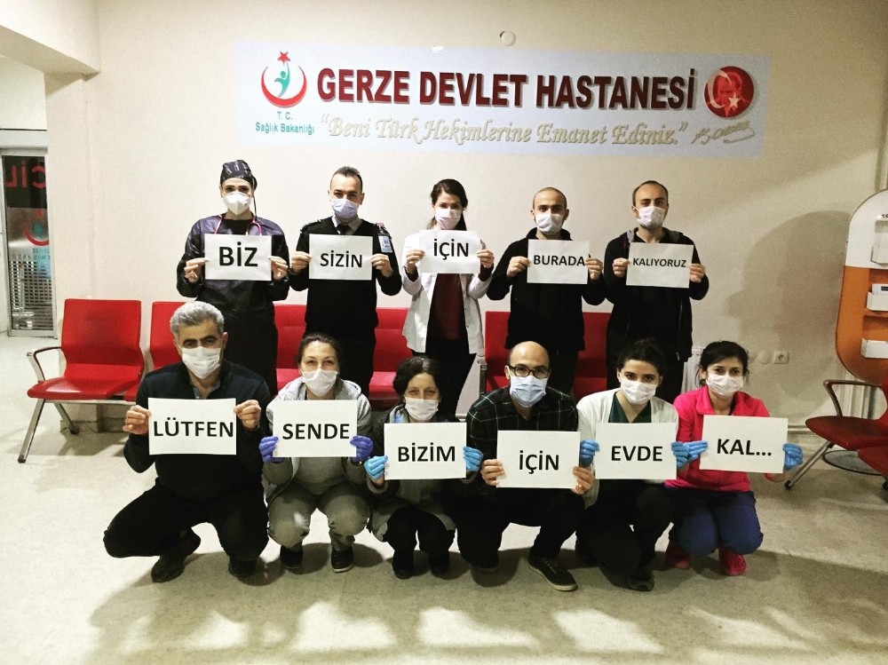 Sağlıkçılardan “Evde Kal” çağrısı 