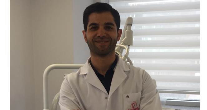 'Sağlıklı dişler için fırçalamak yeterli değil'