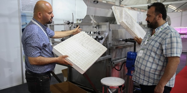 Sağlıklı fide yetiştiriciliği için üretildi... Yerli makineye yurt dışından yoğun ilgi