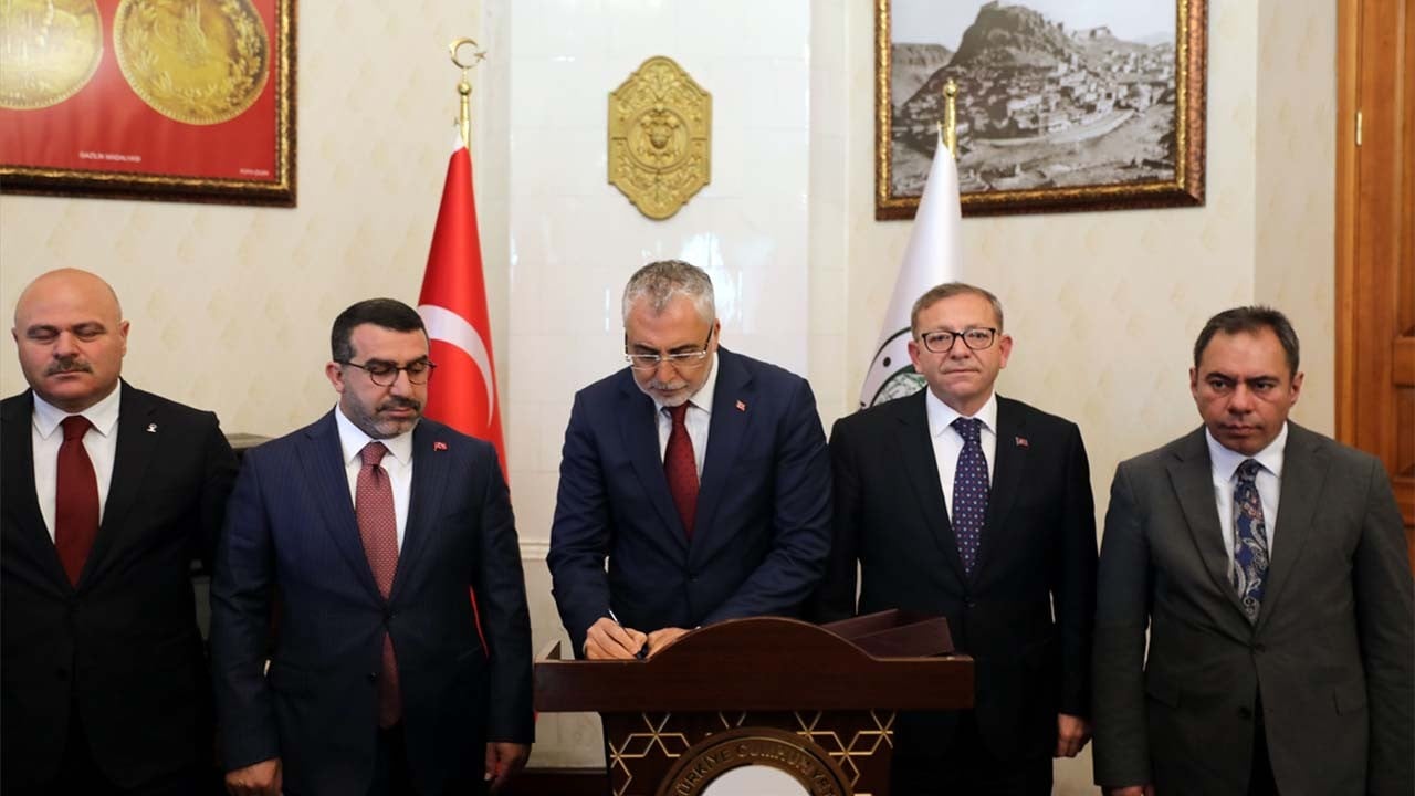 Sağlıkta ve sosyal güvenlikte dünyada örnek ülkeyiz Küresel güç haline geldik