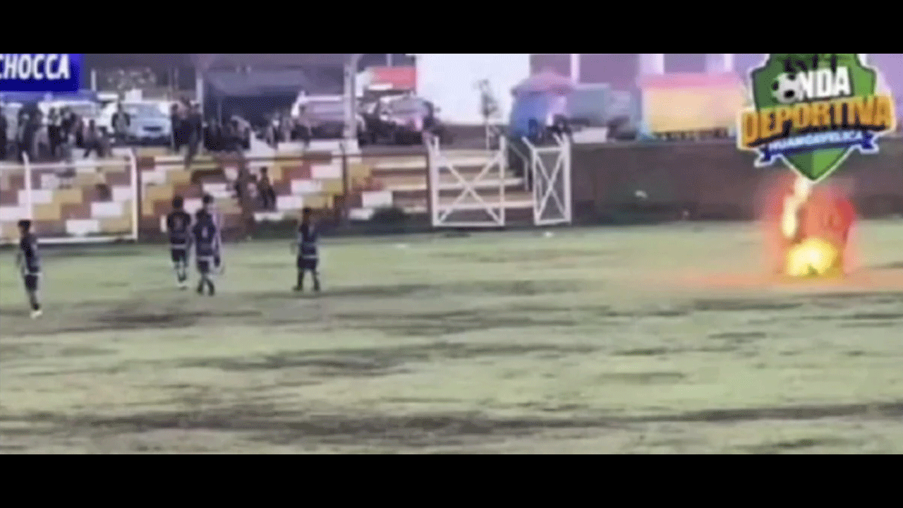 Sahaya yıldırım düştü, oyuncular diri diri yandı! Ölü ve yaralılar var