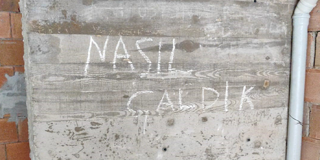 Sahibi ve çalışanlar şaşkın! Hırsızlar öyle bir not bıraktı ki…