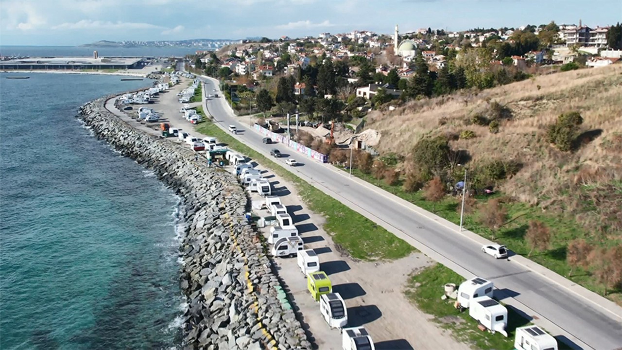 Sahil şeridi karavan parkına döndü vatandaş isyan etti