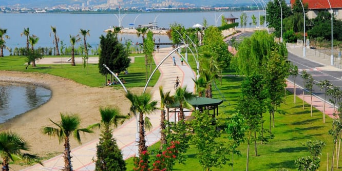 Kocaeli sahillere akın etti