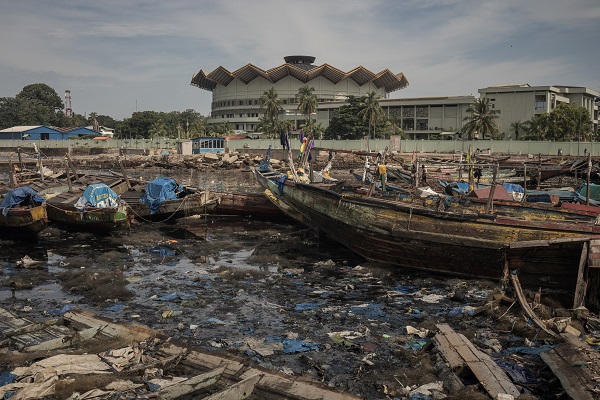 Sahildeki çöpler sağlığı tehdit ediyor