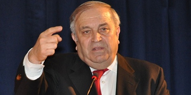 Şahin Mengü de topun ağzında