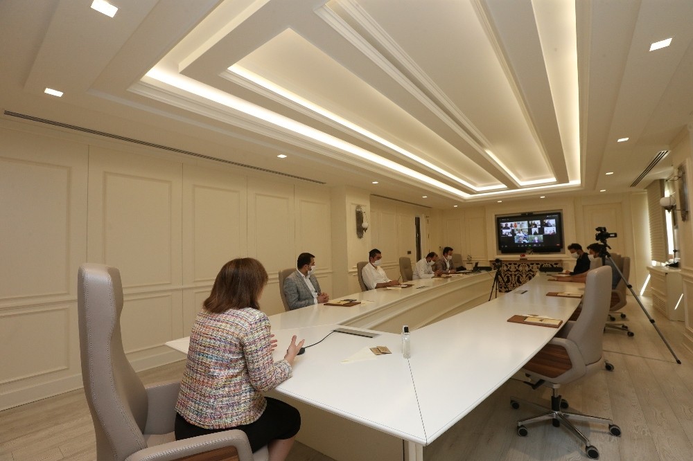 Şahin, yetim aileleriyle telekonferansta buluştu 