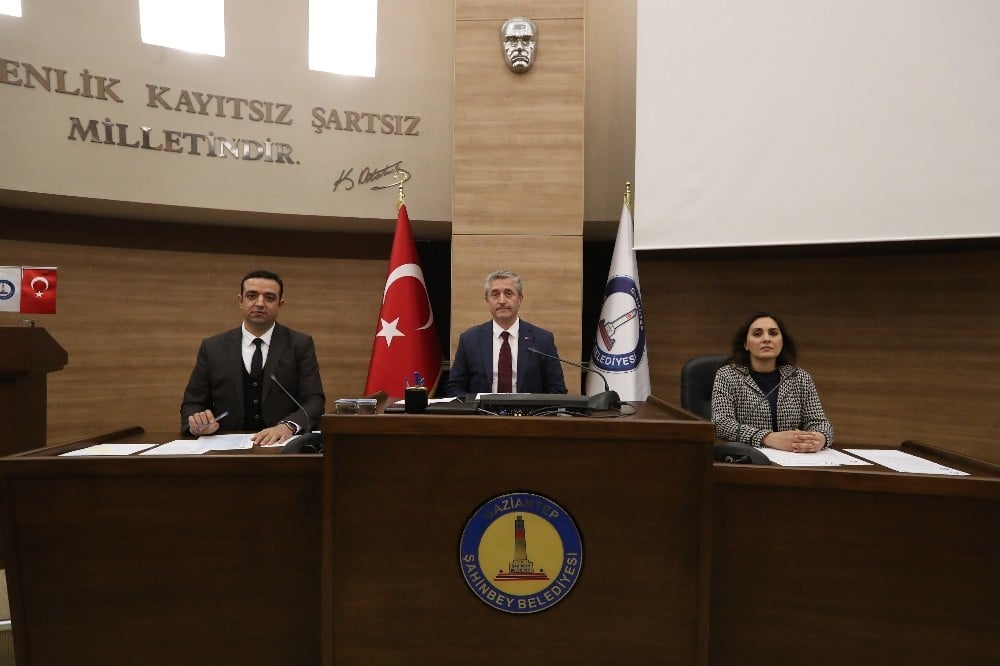 Şahinbey Belediyesi meclisinde şehitler anıldı 